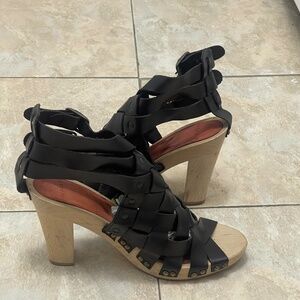 Malababa Leather Gladiator Sandals Size 40 in Black